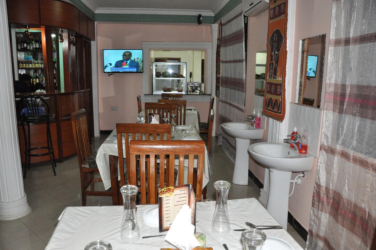 Six Eight Motel Arusha Bagian luar foto