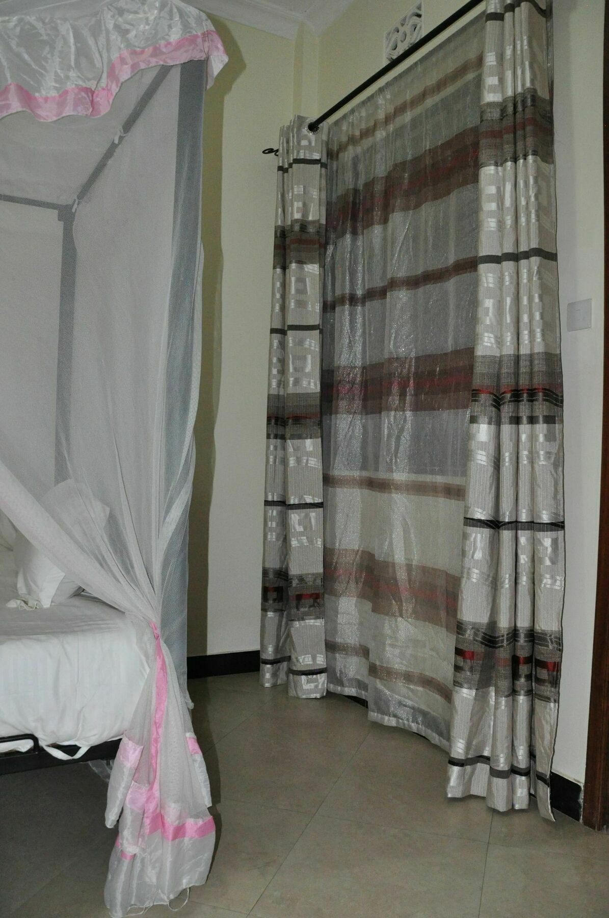 Six Eight Motel Arusha Bagian luar foto